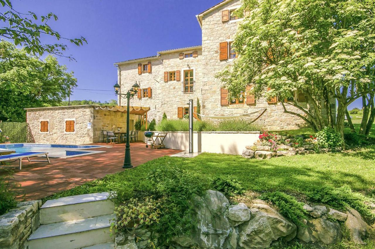 Villa Angela E Giovanni Vizinada Exterior photo