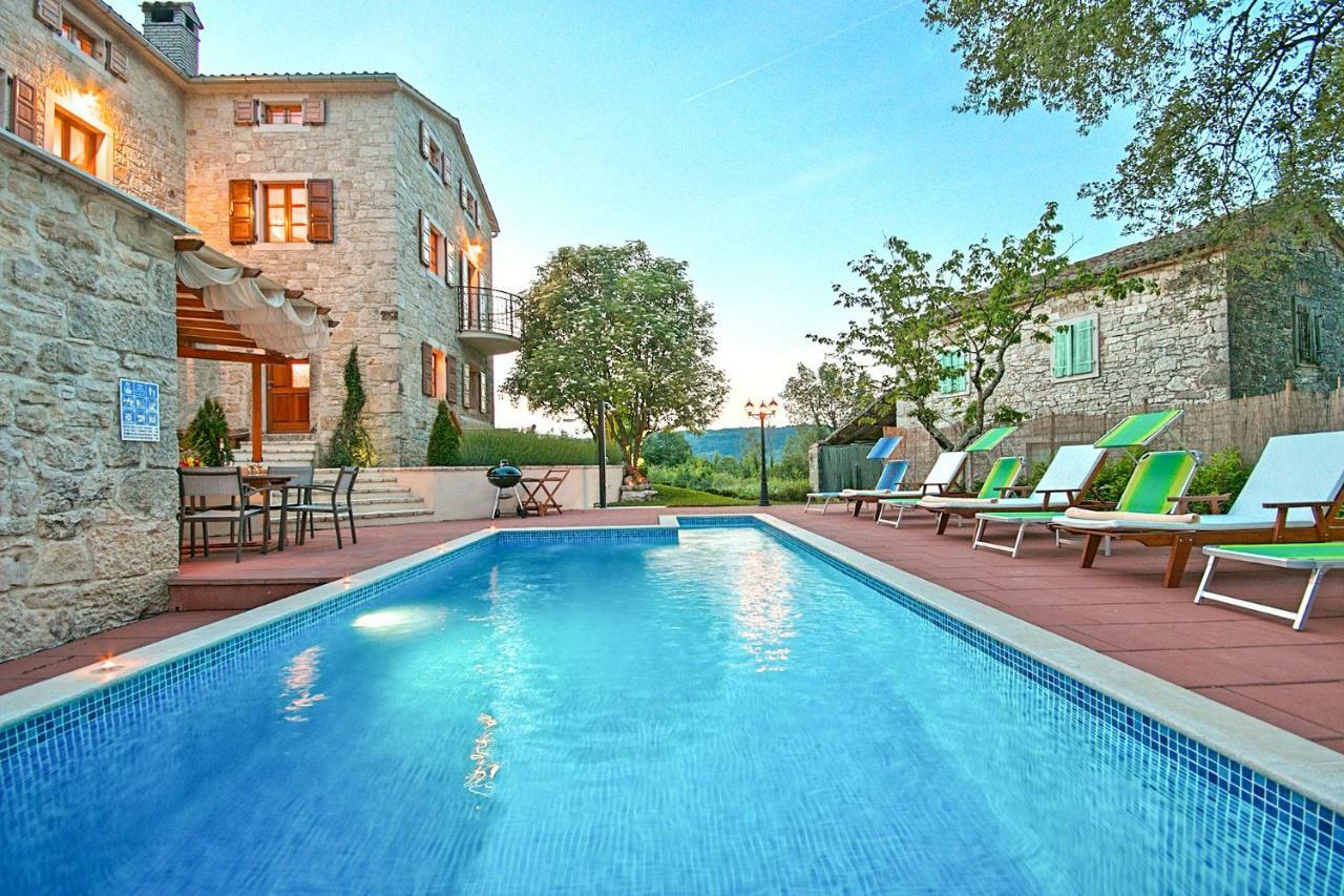Villa Angela E Giovanni Vizinada Exterior photo